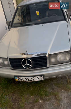 Седан Mercedes-Benz 190 1983 в Звягелі