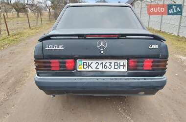 Седан Mercedes-Benz 190 1989 в Березному