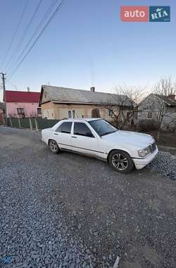 Седан Mercedes-Benz 190 1983 в Львове