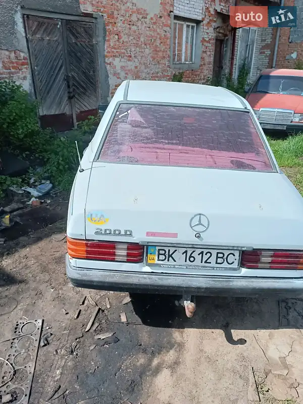 Mercedes-Benz 190 1986