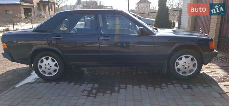 Седан Mercedes-Benz 190 1987 в Нежине