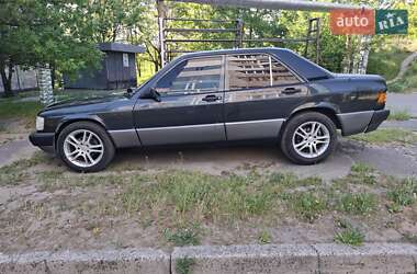 Седан Mercedes-Benz 190 1990 в 