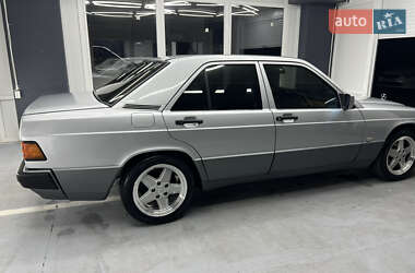 Седан Mercedes-Benz 190 1992 в 