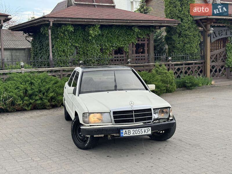 Седан Mercedes-Benz 190 1986 в Летичеве