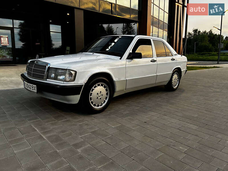 Mercedes-Benz 190 1989