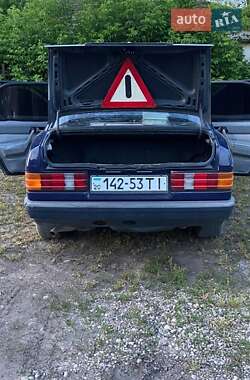 Седан Mercedes-Benz 190 1986 в Городенці