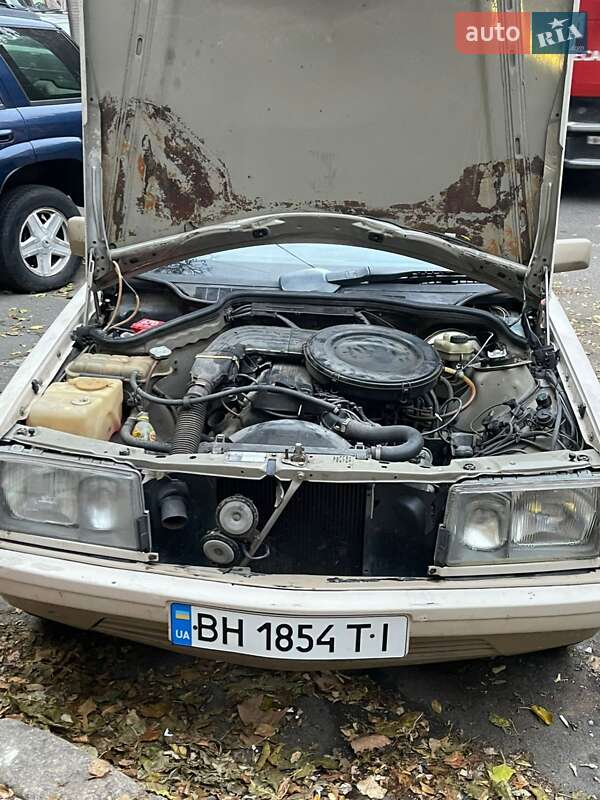 Седан Mercedes-Benz 190 1987 в Одессе