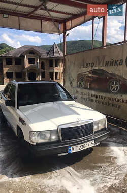 Седан Mercedes-Benz 190 1986 в Косове