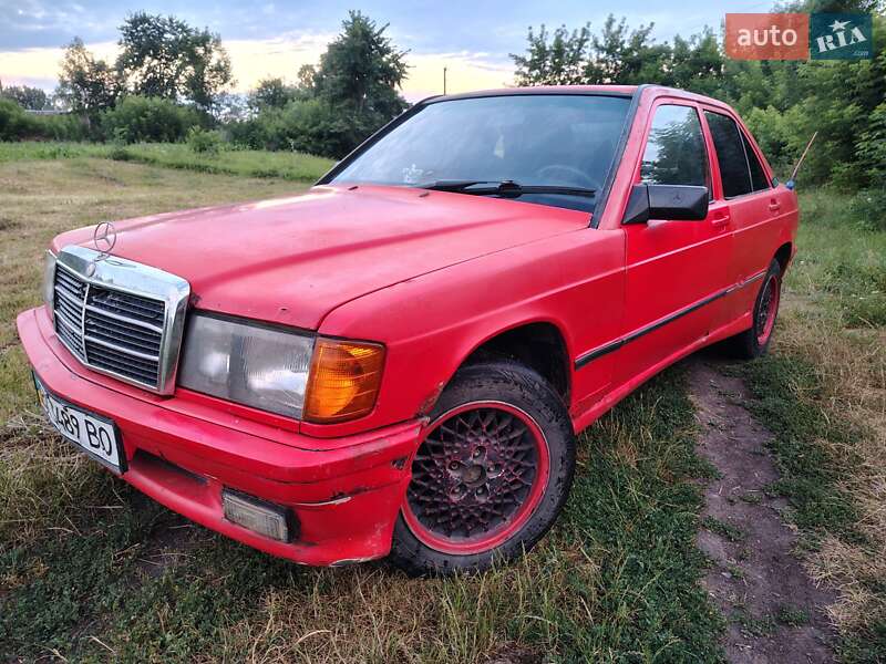 Mercedes-Benz 190 1986