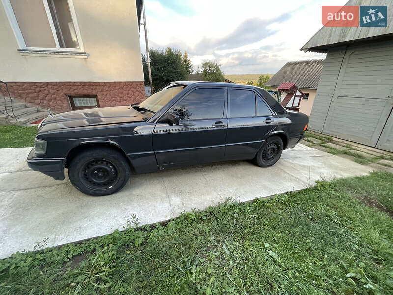 Седан Mercedes-Benz 190 1987 в Калуше