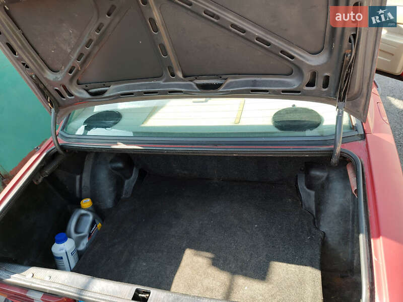 Седан Mercedes-Benz 190 1987 в Киеве