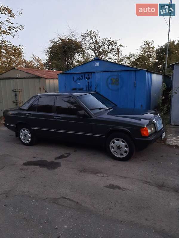 Седан Mercedes-Benz 190 1987 в Виннице