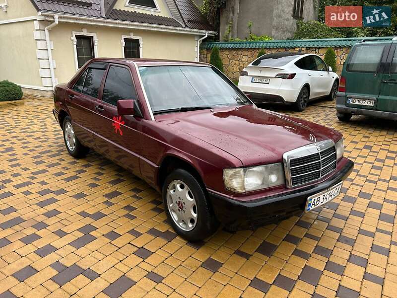 Mercedes-Benz 190 1988