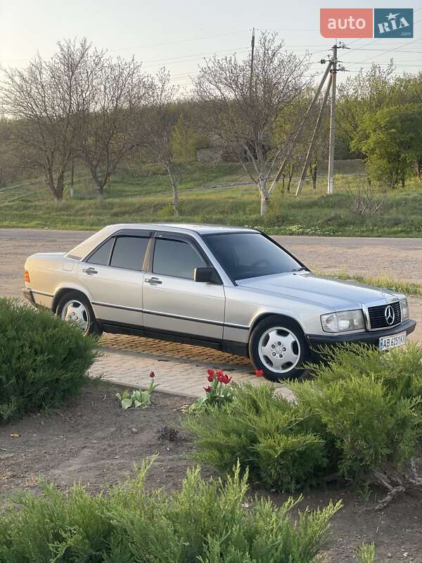 Mercedes-Benz 190 1989