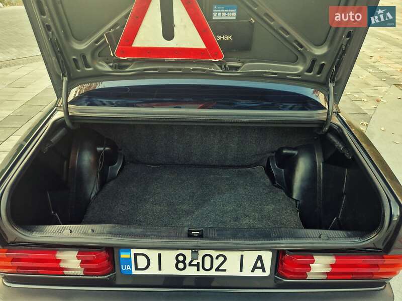 Седан Mercedes-Benz 190 1988 в Киеве