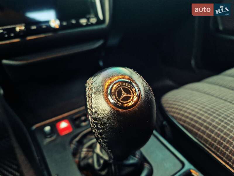 Седан Mercedes-Benz 190 1988 в Киеве