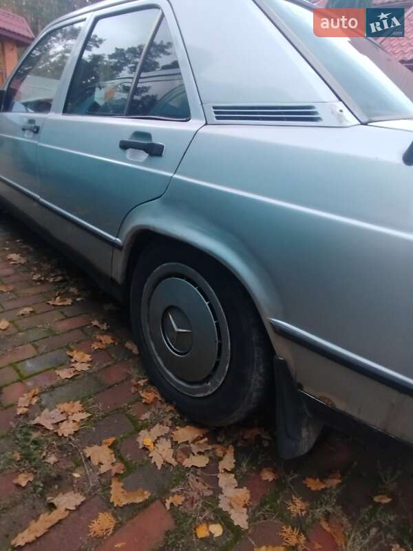 Седан Mercedes-Benz 190 1988 в Житомире фото 4 Седан Mercedes-Benz 190 1988 в Житомире