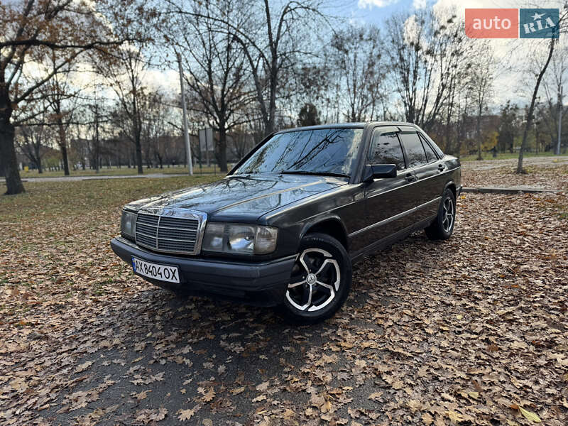 Седан Mercedes-Benz 190 1987 в Харькове фото Седан Mercedes-Benz 190 1987 в Харькове