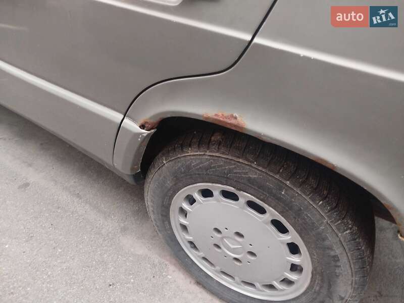 Седан Mercedes-Benz 190 1987 в Хмельницком фото 4 Седан Mercedes-Benz 190 1987 в Хмельницком