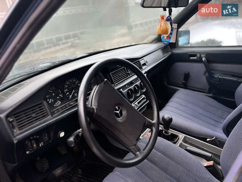 Седан Mercedes-Benz 190 1985 в Самборе
