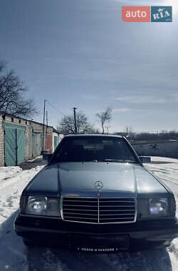 Седан Mercedes-Benz 190 1986 в Веселинове