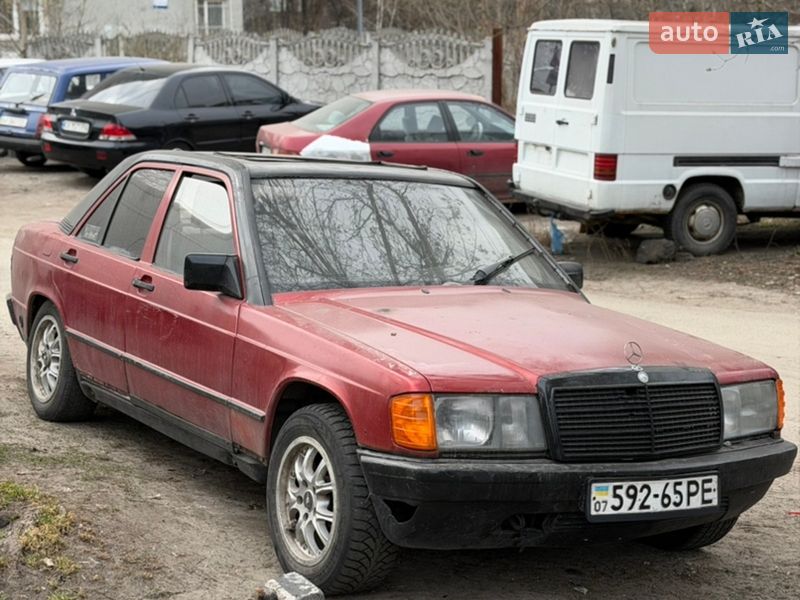 Mercedes-Benz 190 1986 Mercedes-Benz 190 1986