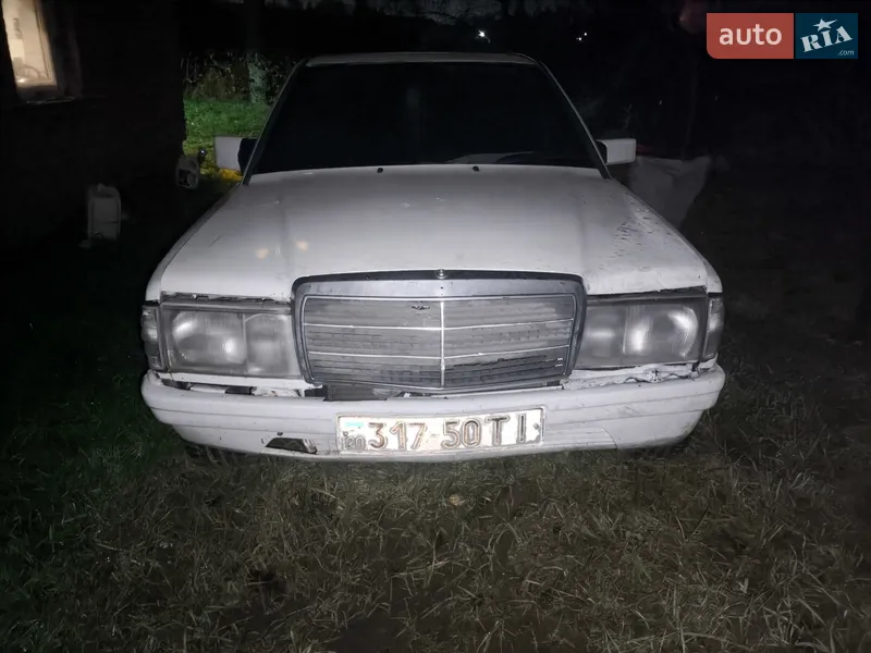 Mercedes-Benz 190 1986