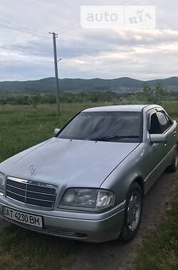 Седан Mercedes-Benz 220 1994 в Коломые