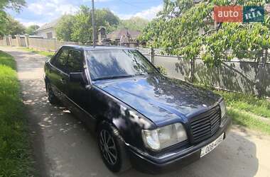 Седан Mercedes-Benz 500K 1994 в 