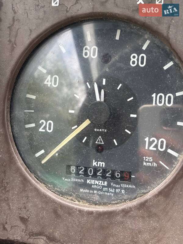 Минивэн Mercedes-Benz 500K 1995 в Корце фото 9 Минивэн Mercedes-Benz 500K 1995 в Корце