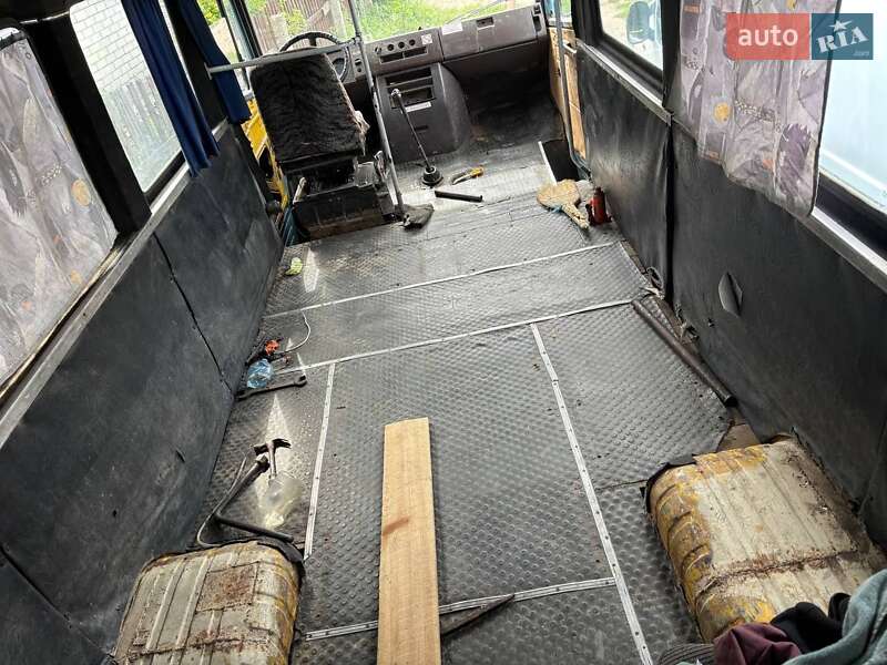 Минивэн Mercedes-Benz 500K 1995 в Корце фото 12 Минивэн Mercedes-Benz 500K 1995 в Корце