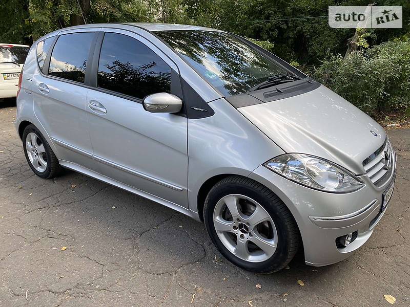 Mercedes-Benz A 180