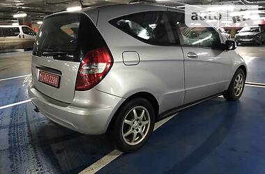 Купе Mercedes-Benz A-Class 2009 в 