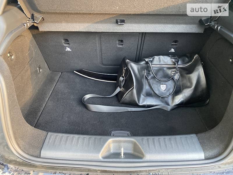 Хетчбек Mercedes-Benz A-Class 2017 в Луцьку