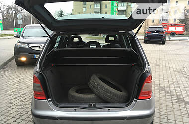 Хетчбек Mercedes-Benz A-Class 2000 в 