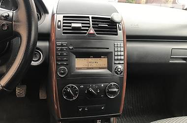 Хетчбек Mercedes-Benz A-Class 2009 в 