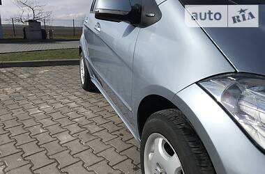 Хетчбек Mercedes-Benz A-Class 2009 в 