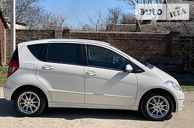 Хетчбек Mercedes-Benz A-Class 2011 в 