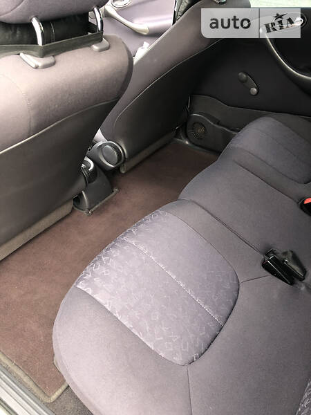 Хетчбек Mercedes-Benz A-Class 2001 в Чернівцях фото 7 Хетчбек Mercedes-Benz A-Class 2001 в Чернівцях