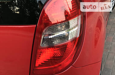 Хетчбек Mercedes-Benz A-Class 2010 в 