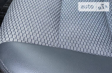 Хетчбек Mercedes-Benz A-Class 2010 в 