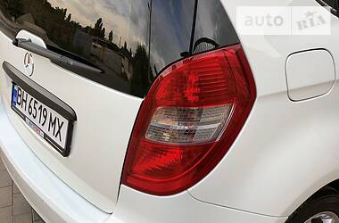 Хетчбек Mercedes-Benz A-Class 2012 в 