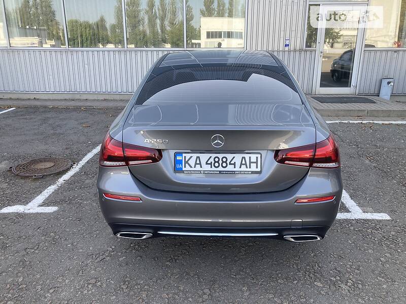 Седан Mercedes-Benz A-Class 2019 в Киеве