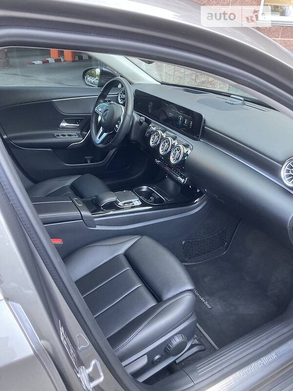 Седан Mercedes-Benz A-Class 2019 в Киеве