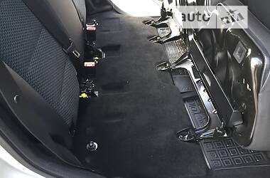 Хэтчбек Mercedes-Benz A-Class 2011 в 