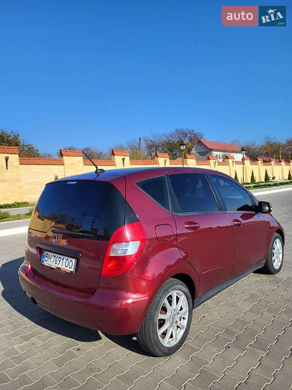 Хэтчбек Mercedes-Benz A-Class 2009 в Измаиле