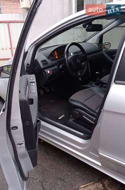Хэтчбек Mercedes-Benz A-Class 2008 в 