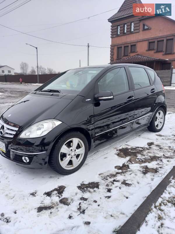 Хэтчбек Mercedes-Benz A-Class 2010 в Носовке