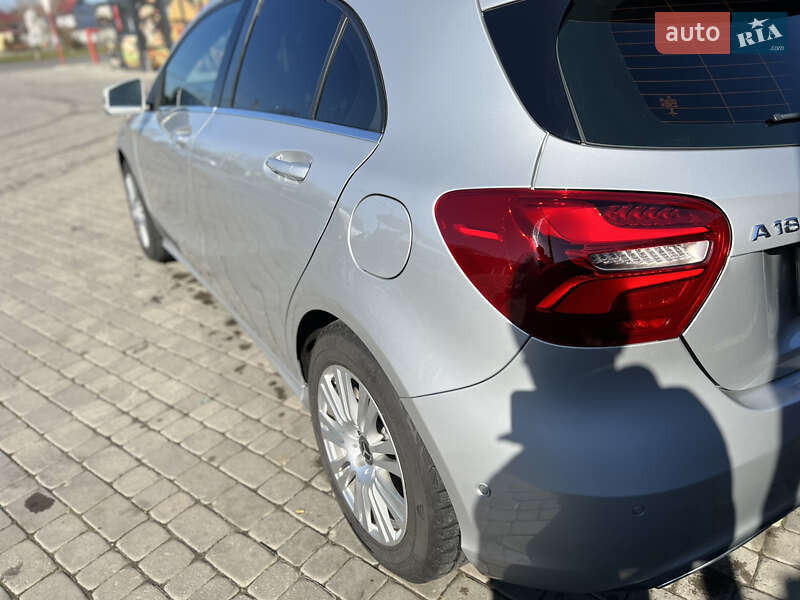Хэтчбек Mercedes-Benz A-Class 2016 в Берегово