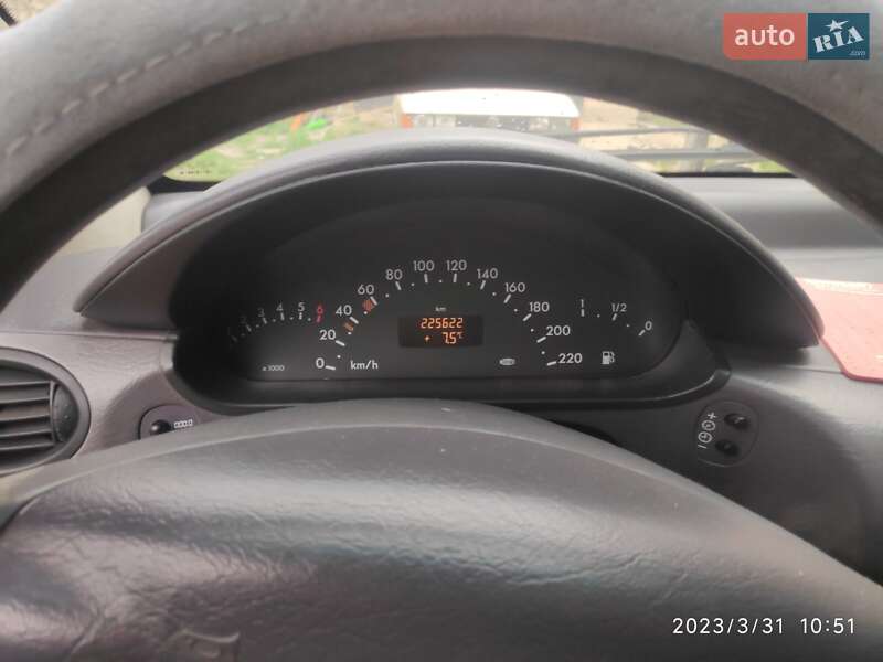 Хэтчбек Mercedes-Benz A-Class 2001 в Могилев-Подольске фото 5 Хэтчбек Mercedes-Benz A-Class 2001 в Могилев-Подольске
